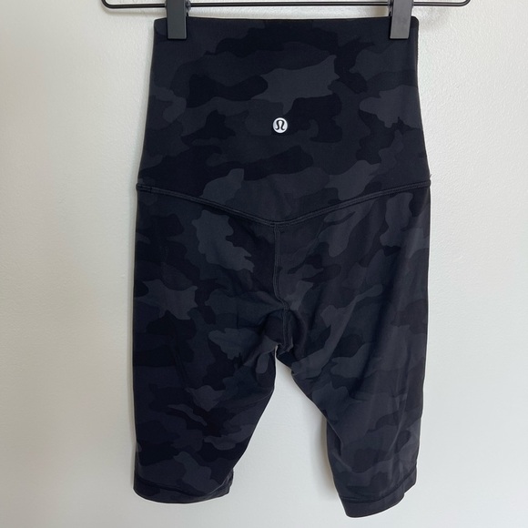 Lululemon NWOT Align Super High Rise Short 10" Heritage 365 Camo Deep Coal Multi - Picture 10 of 12